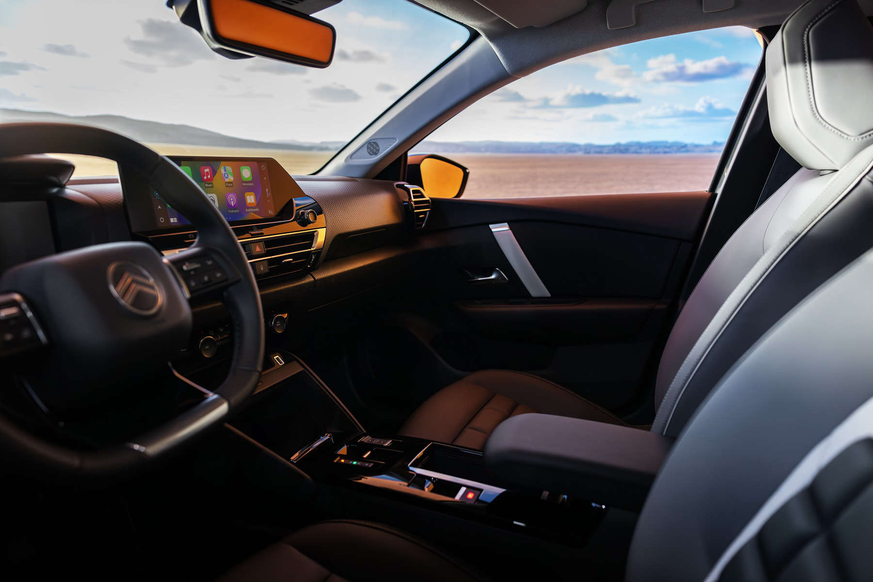 Місце водія у салоні CITROËN C4